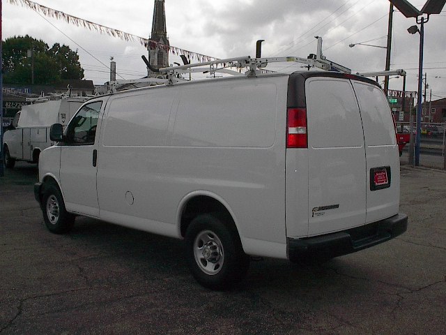 Used 2020 Chevrolet Express 3500 UNAVAIL RWD image 6