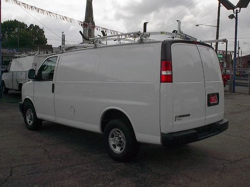 Used 2020 Chevrolet Express 3500 UNAVAIL RWD image 6