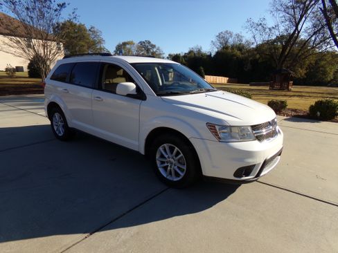 Used 2014 Dodge Journey SXT image 7