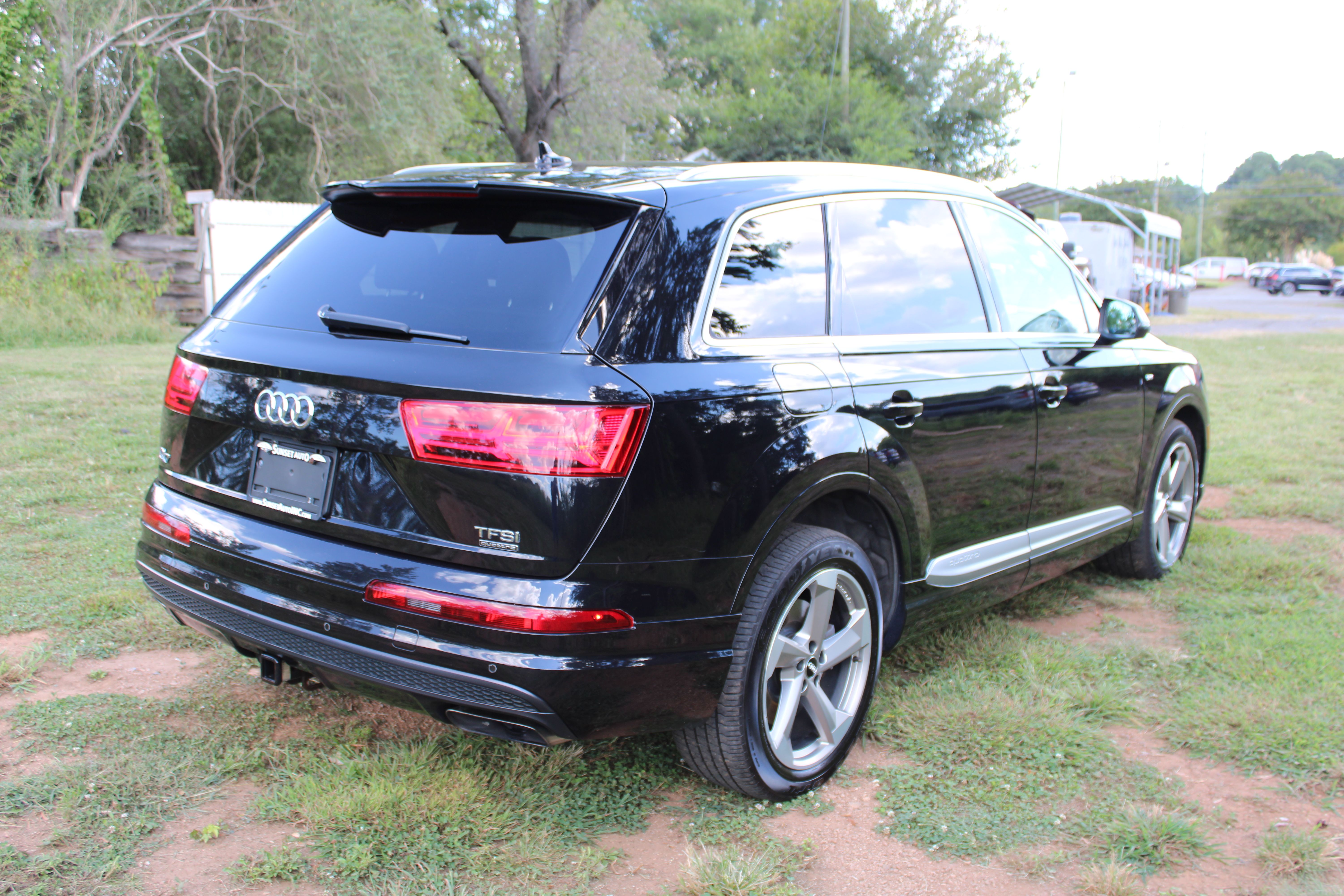 Used 2017 Audi Q7 3.0T Prestige w/ S Line AWD/4WD image 20