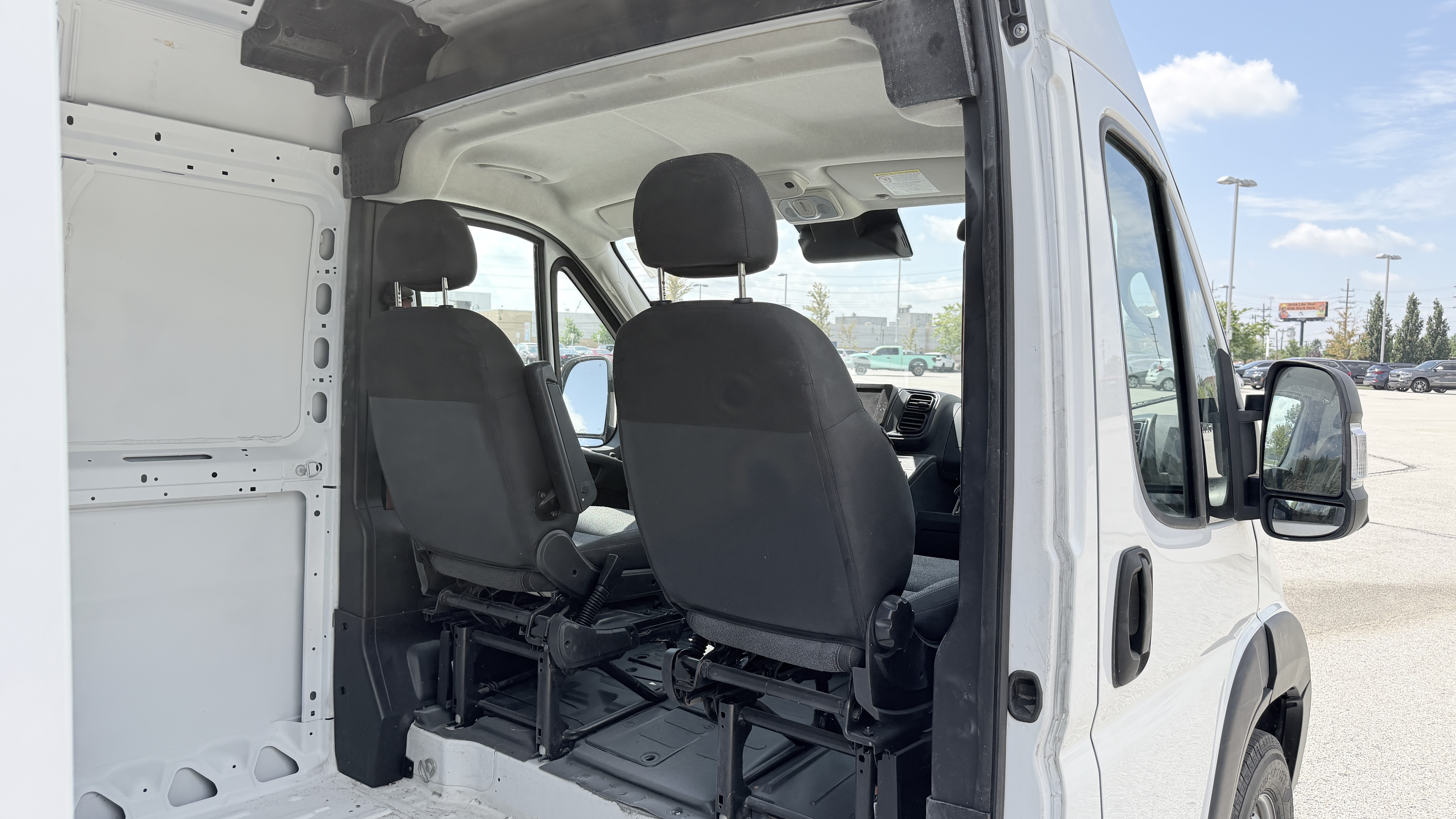Used 2023 RAM ProMaster 3500 159 High Roof Extended FWD image 11