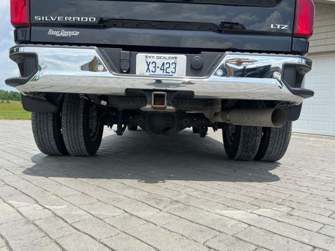 Used 2022 Chevrolet Silverado 3500 LTZ image 8