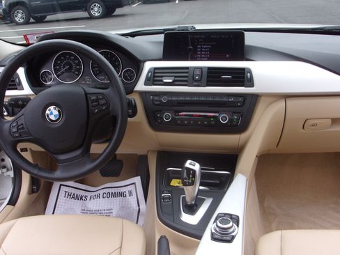 Used 2013 BMW 328i xDrive Sedan AWD/4WD image 29