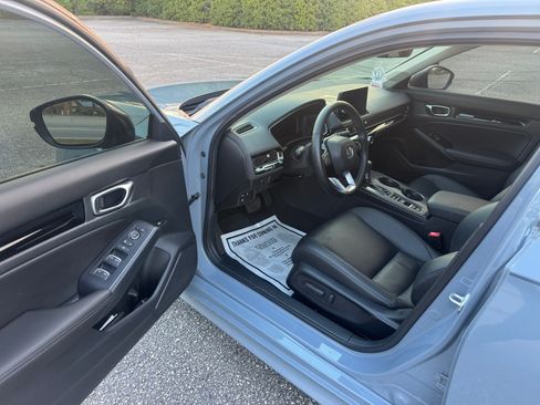 Used 2024 Honda Civic Touring image 12