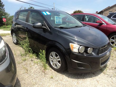 Used 2015 Chevrolet Sonic LT image 1