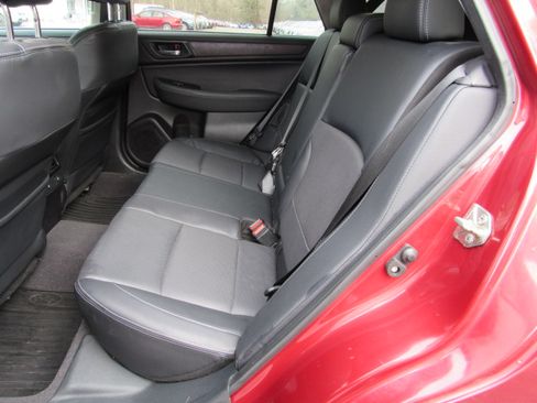 Used 2017 Subaru Outback 2.5i Limited image 15