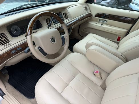 Used 2011 Mercury Grand Marquis LS w/ Premium Package RWD image 6