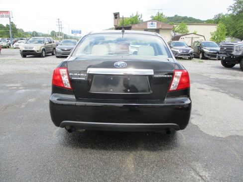 Used 2010 Subaru Impreza 2.5i Premium image 7