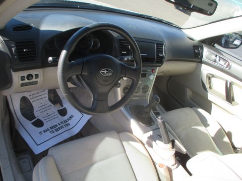 Used 2007 Subaru Outback 2.5i Premium image 4