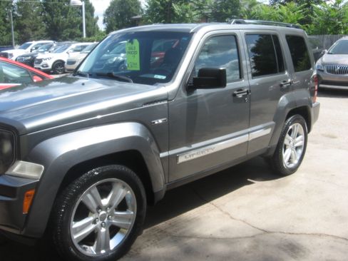 Used 2012 Jeep Liberty 4WD Limited Jet image 1