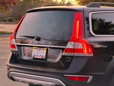 Used 2015 Volvo XC70 T6 Platinum image 74