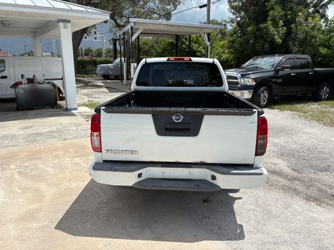 Used 2018 Nissan Frontier 2WD King Cab image 3