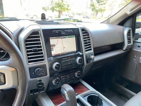 Used 2015 Ford F150 King Ranch image 20