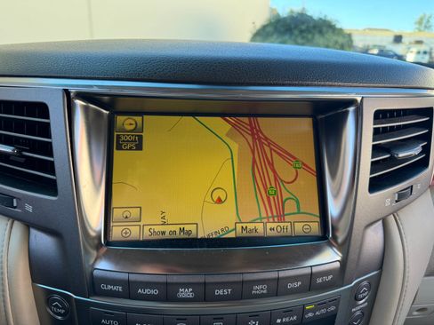 Used 2010 Lexus LX 570 image 42