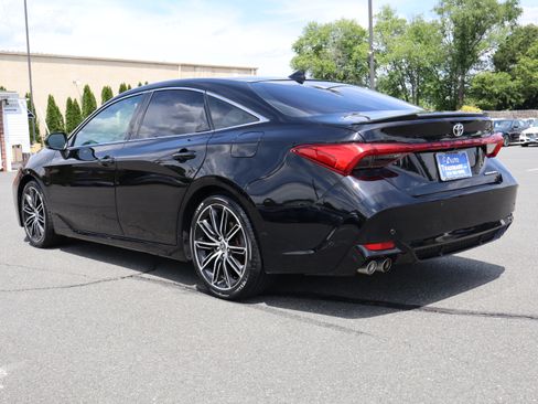Used 2022 Toyota Avalon Touring FWD image 6