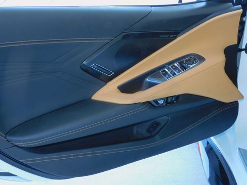 Used 2025 Chevrolet Corvette E-Ray Convertible w/ 3LZ AWD/4WD image 26