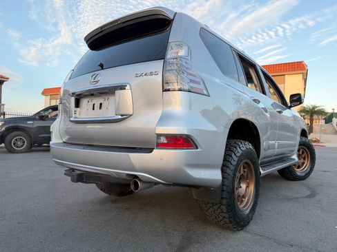 Used 2019 Lexus GX 460 image 11