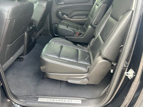 Used 2019 Chevrolet Suburban LT image 14