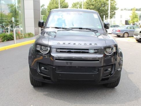 New 2025 Land Rover Defender 90 V8 image 7