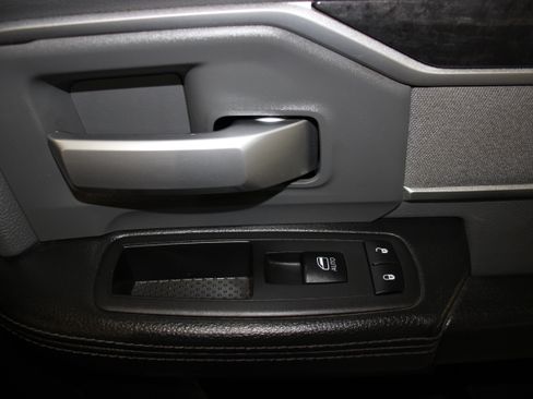 Used 2019 RAM 2500 Big Horn image 21