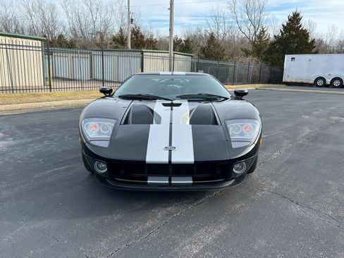Used 2005 Ford GT image 17