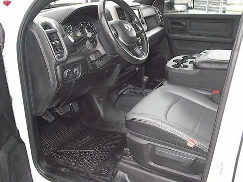 Used 2022 RAM 3500 Tradesman AWD/4WD image 17