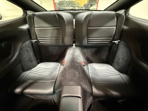 Used 2004 Porsche 911 Coupe 2 wheel drive image 37