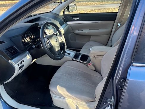 Used 2014 Subaru Legacy 2.5i image 4