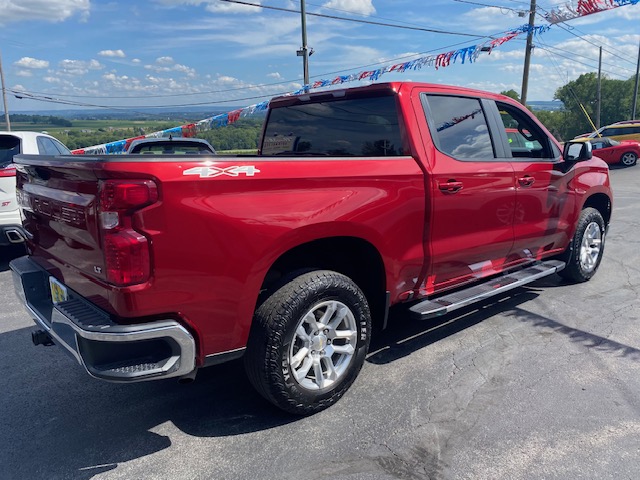 Used 2023 Chevrolet Silverado 1500 4x4 Crew Cab LT image 6