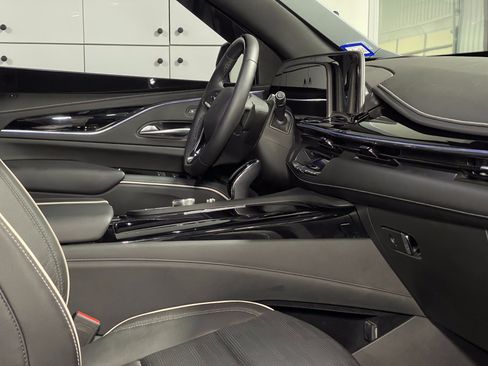 Used 2023 Cadillac Escalade Platinum Luxury image 22