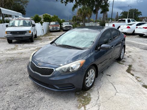 Used 2016 Kia Forte LX Sedan FWD image 5