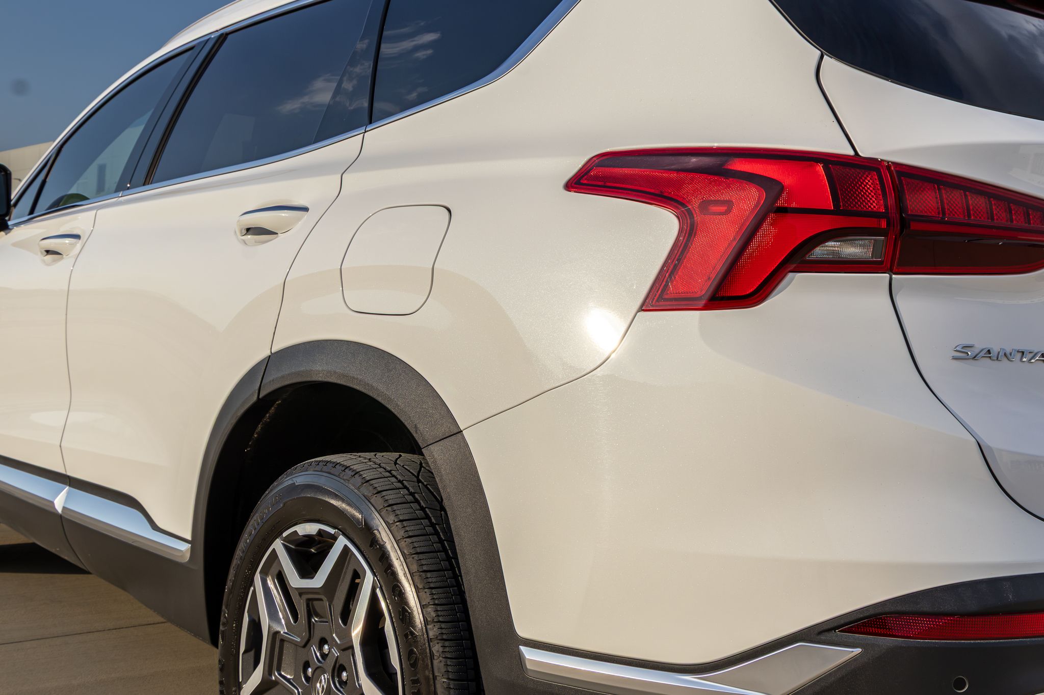 Used 2023 Hyundai Santa Fe AWD SEL Premium Hybrid image 17