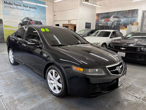 Used 2005 Acura TSX w/ Navigation FWD image 11