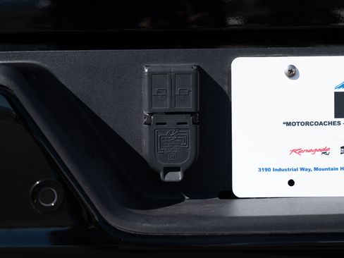 Used 2024 Chevrolet Silverado 1500 High Country image 31