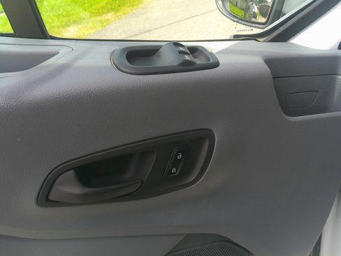 Used 2017 Ford Transit 250 148 Medium Roof RWD image 12