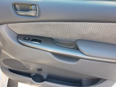 Used 2009 Toyota Sienna LE image 37