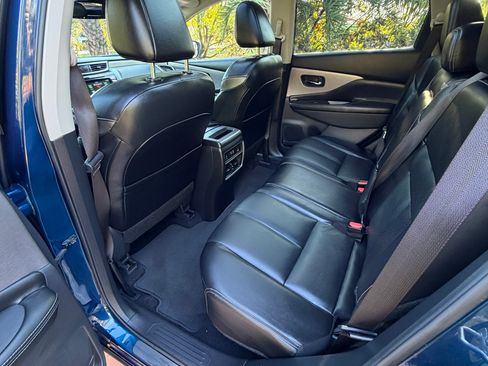Used 2022 Nissan Murano SL image 6