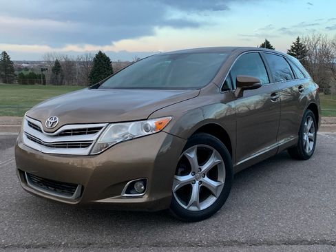 Used 2013 Toyota Venza LE image 4