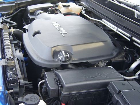 Used 2018 Chevrolet Colorado Z71 image 8