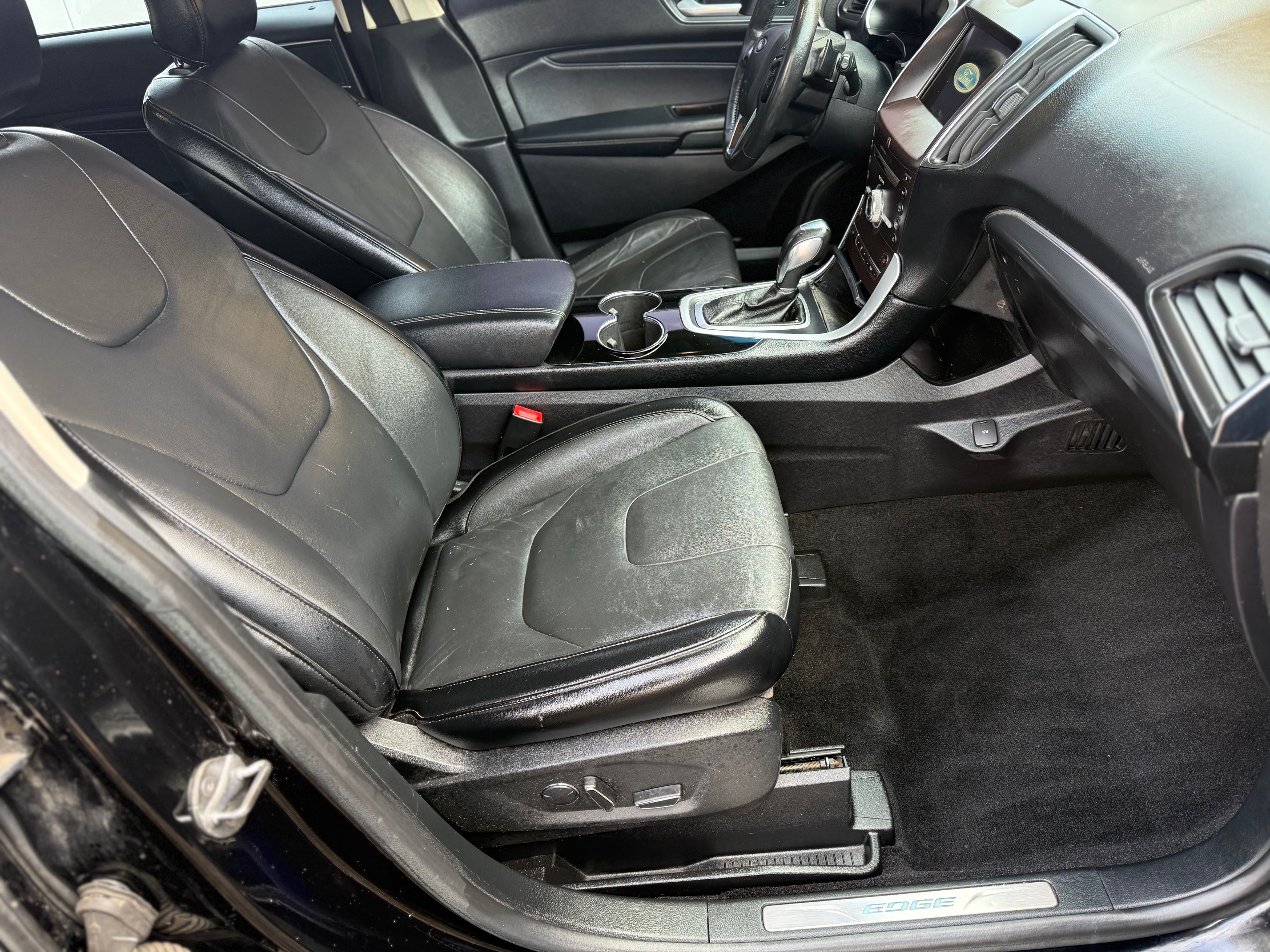 Used 2018 Ford Edge Titanium AWD/4WD image 8