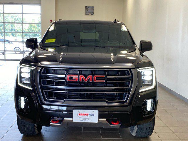 Used 2023 GMC Yukon AT4 AWD/4WD image 3