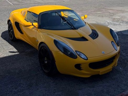 Used 2005 Lotus Elise UNAVAIL RWD image 1
