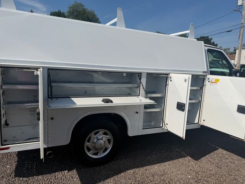 Used 2016 Ford E-350 and Econoline 350 Super Duty RWD image 8