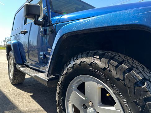 Used 2010 Jeep Wrangler Sahara image 10