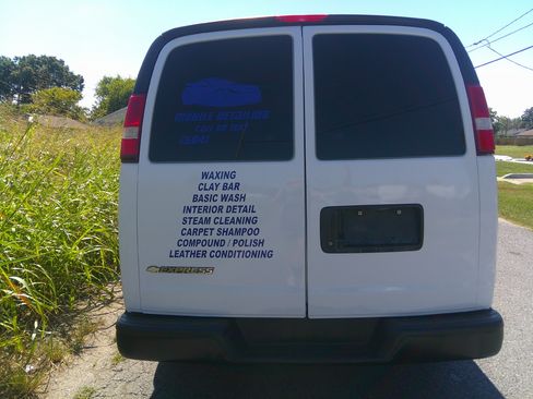 Used 2018 Chevrolet Express 2500 LS image 10