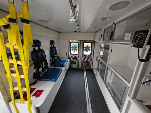 Used 2016 Chevrolet Silverado 3500 LT image 16