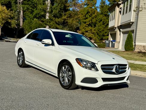 Used 2016 Mercedes-Benz C 300 image 3