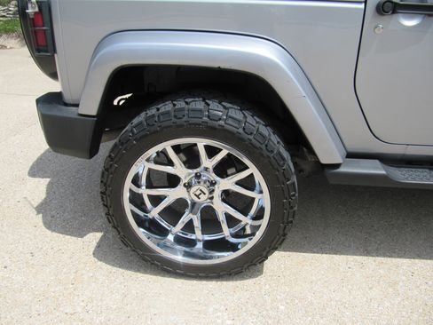 Used 2015 Jeep Wrangler 4WD Sahara image 4