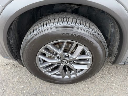 Used 2023 Nissan Rogue S image 24