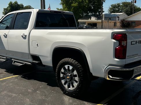 Used 2023 Chevrolet Silverado 2500 4x4 Crew Cab LT image 4